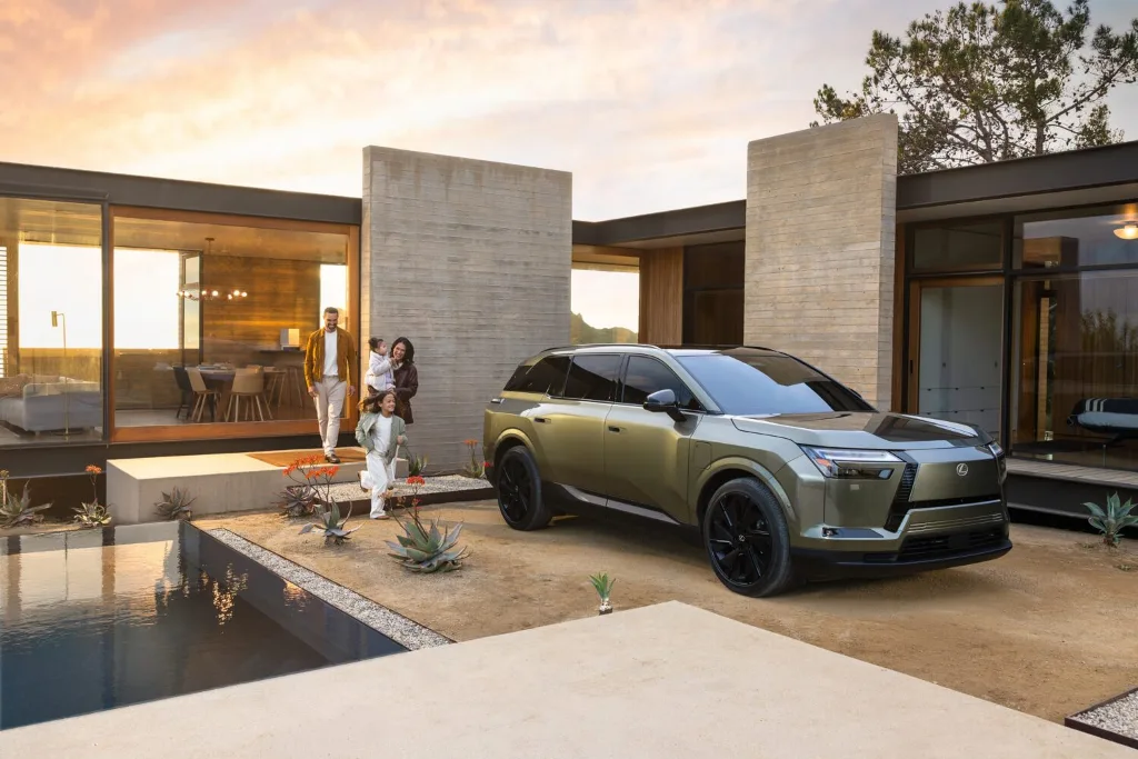 LEXUS TZ 2027 vista exterior