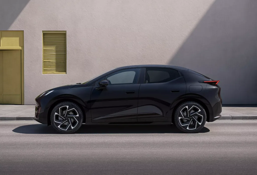 Lynk & Co 02