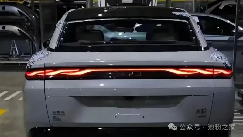BYD Great Han vista trasera